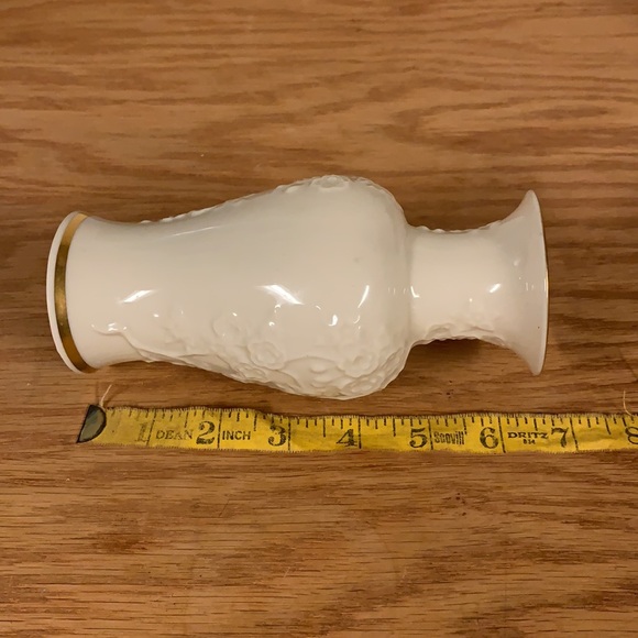 Lenox Ming Blossom Vase - Picture 4 of 4